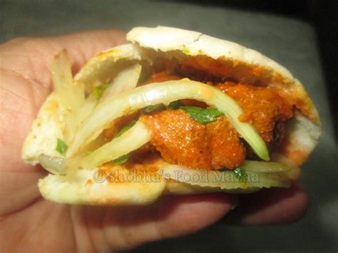 Shobha's Food Mazaa: MINI PITA POCKETS / SANDWICHES WITH CHICKEN TIKKA