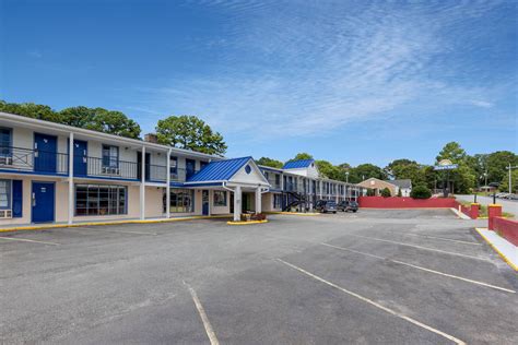 Days Inn by Wyndham Lincolnton | Lincolnton, NC Hotels