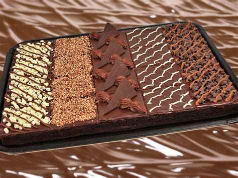 Sam's Club Is Selling a 6-Pound Gourmet Brownie Platter | Brownie packaging, Decorated brownies ...