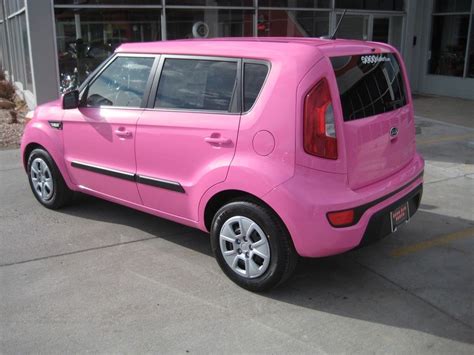 A pink kia soul...I WANT IT!!!!!!!!!! | Kia soul, Kia, Car accessories for girls