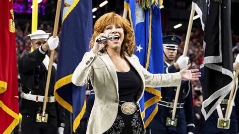 Reba McEntire Praised For National Anthem Performance At Super Bowl ...