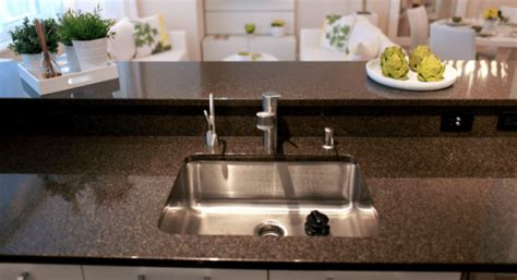 7 Moen Garbage Disposal Reviews in 2022 - Recommended by Experts