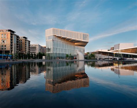 Deichman Bjørvika en Oslo, la mejor biblioteca pública del año 2021 | Universo Abierto