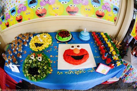 Elmo's World Cake Table | This dessert table features an Elm… | Flickr