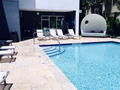 Aloft Miami - Brickell Pool: Pictures & Reviews - Tripadvisor