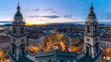 Bing HD Wallpaper Dec 13, 2024: Christmas market, St. Stephens Basilica, Budapest, Hungary ...