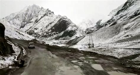 Srinagar-Leh highway passing through Zoji-La pass closed for vehicular ...