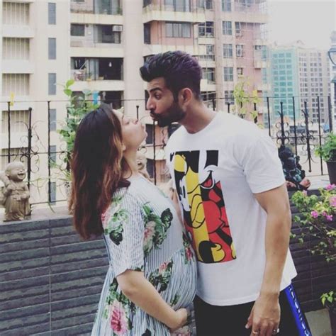 Jay Bhanushali and Mahhi Vij are all excited about parenthood - view pics! - Bollywood News ...