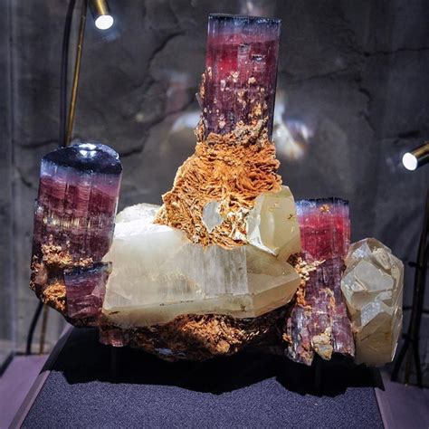 The Smithsonian Gem and Mineral Collection | Research & News | Minerals ...