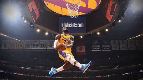 Kobe Bryant Dunk On Lebron James