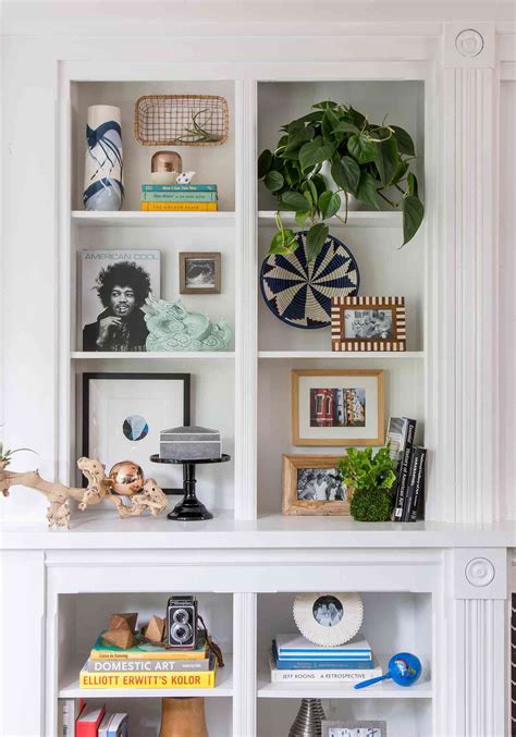 18 Effortless Ways to Style Bookshelf Decor