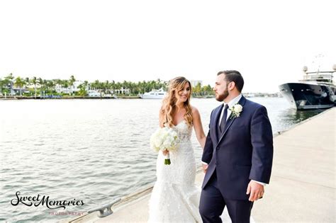 Classic Ivory and Navy Wedding at Bahia Mar in Fort Lauderdale | Alexandra and Joseph in 2020 ...