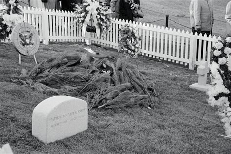 7 Strange Kennedy Curse Deaths That Are Eerily Tragic