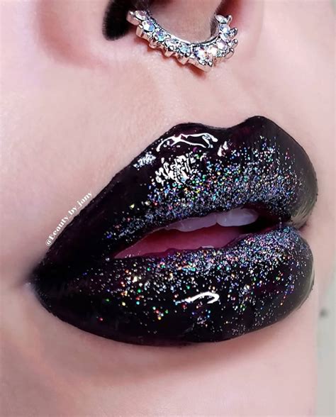 16 Stunning Black Lipstick Looks - The Glossychic