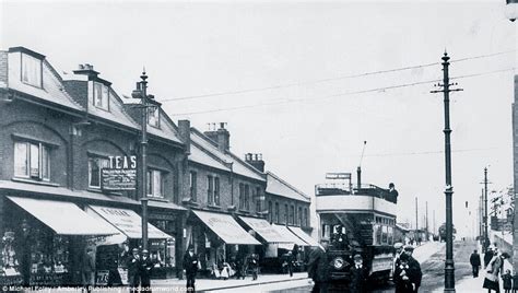 Barking and Dagenham seen in nostalgic photos | Daily Mail Online