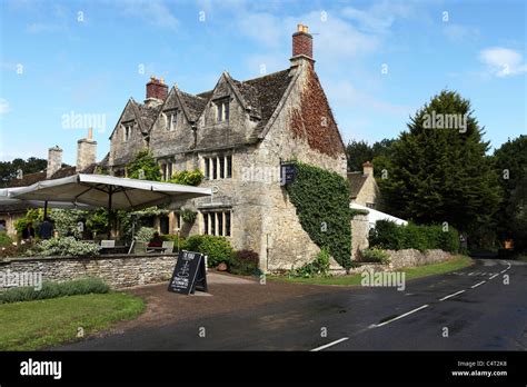 The Plough Hotel in the village of Clanfield, Oxfordshire, England Stock Photo - Alamy