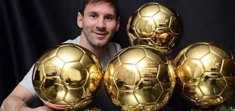 Who is the best football player in history