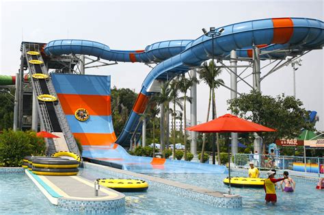 25 Of The Coolest & Scariest Water Slides From Around The World | Architecture & Design