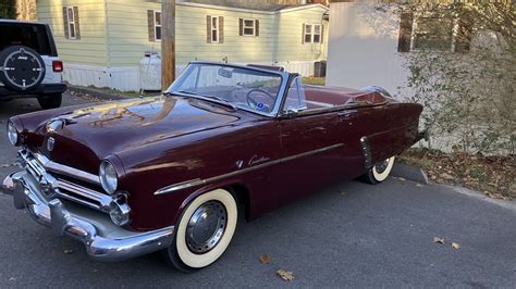 1952 Ford Crestline Sunliner Convertible available for Auction | AutoHunter.com | 35238042