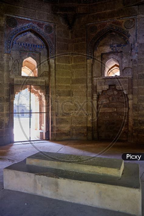 Image of Tomb Of Sikandar Lodi, Ruler Of The Lodi Dynasty In Lodhi ...