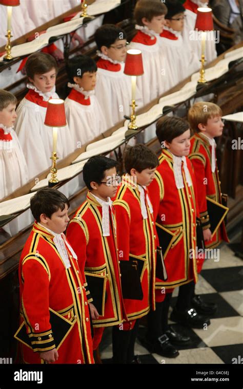 Choir boys sing at Westminster Abbey Stock Photo - Alamy