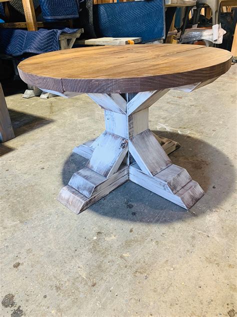 Round Farmhouse Rustic Coffee Table With Pedestal Base, Distressed ...
