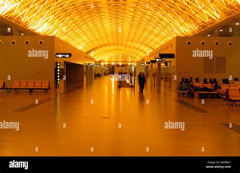 Modern Shuangliu airport terminal Chengdu China Stock Photo - Alamy