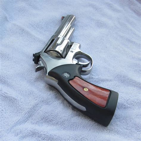 Custom grips for sp101 | Ruger Forum