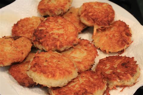 Potato Latkes for Hanukkah with Pat Goodman - Spiced Peach Blog