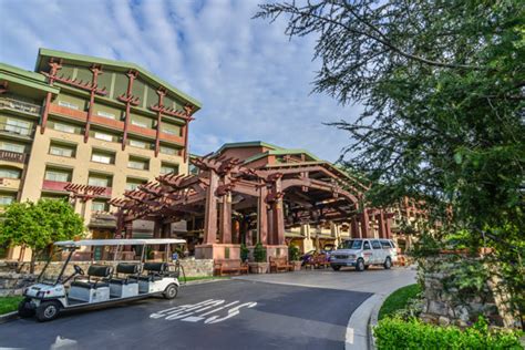 How To Get To Disneyland From Grand Californian? - The Family Vacation Guide