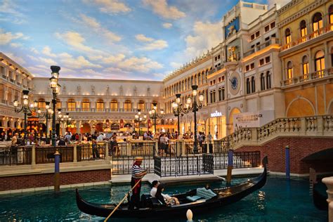 Grand Canal Shoppes | Shopping at the Venetian in Las Vegas