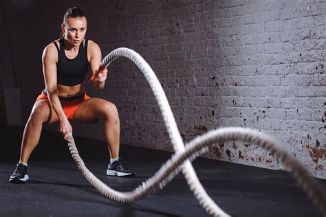 Are Battle Ropes Bad for Shoulders? [5 Tips for an Injury-Free Rope Workout] – Fitness Day One