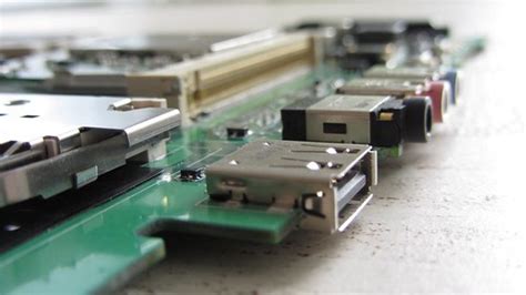 USB ports | USB ports on Acer Travelmate 4070 motherboard | Christiaan Colen | Flickr
