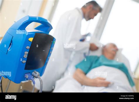 Vital signs machine hi-res stock photography and images - Alamy