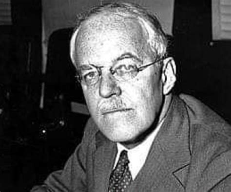 Allen Dulles Biography - Childhood, Life Achievements & Timeline