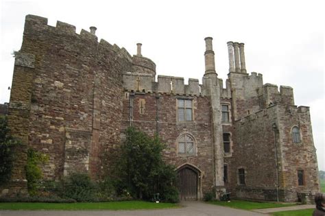 Berkeley Castle, Gloucesteshire | HauntedRooms.co.uk