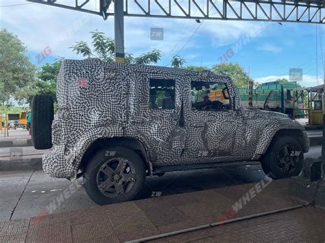 Mahindra Thar 5-door Spotted Testing Once Again, Reveals New Design Touches - ZigWheels