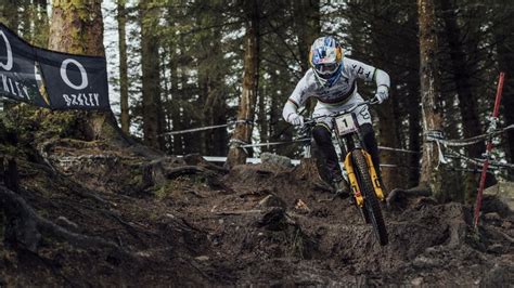 Downhill mountain biking: everything you need to know | Bike Perfect