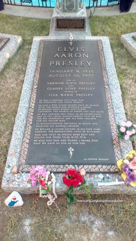 Gladys Presley Grave Site / Elvis Presley Grave Photos Free Royalty Free Stock Photos From ...