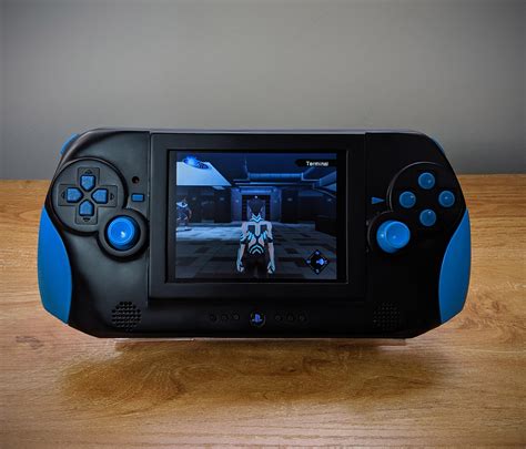 Modder Builds Amazing Custom Sony PlayStation 2 Portable, Calls it the "PIS2" - TechEBlog