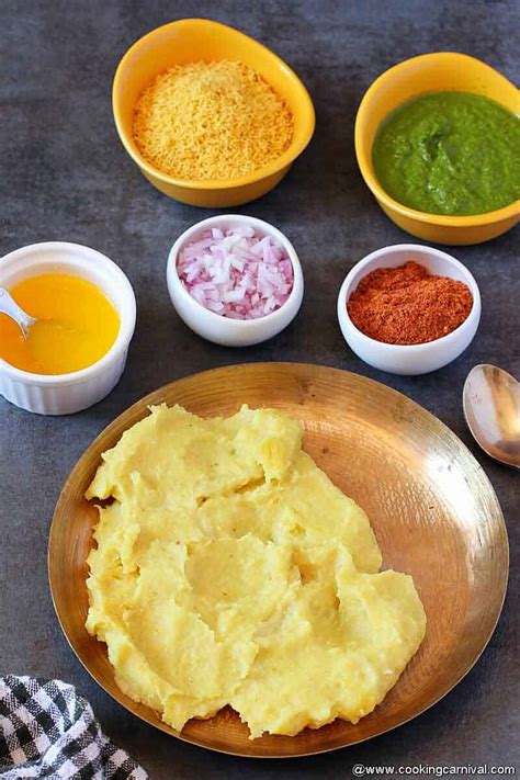 Surti Locho - Gujarati breakfast recipe - Cooking Carnival