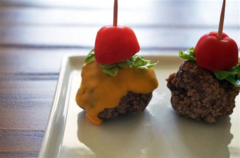 Mini Burger Appetizers | LeanMeanKitchen, A Healthy Recipe Blog LeanMeanKitchen