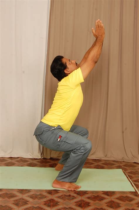 Body and Soul: BENEFITS OF UTKATASANA / CHAIR POSE