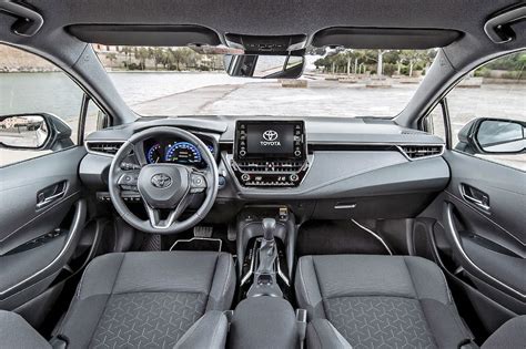 Toyota Corolla Touring Sports: ein Kombi mit Hybridantrieb - AUTO BILD