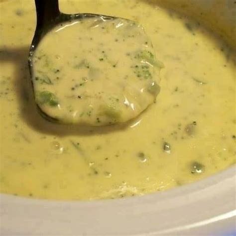*Crockpot-Potato-Broccoli-Cheddar-Soup*