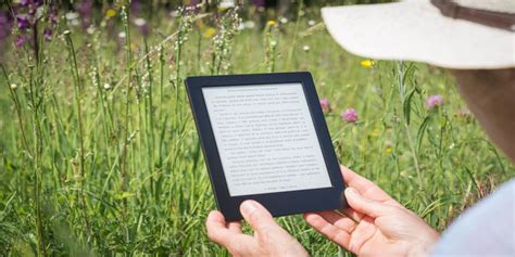 Kindle vs Kobo: Which E-reader is the Best? - Make Tech Easier