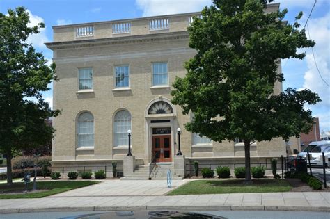 GASTONIA CITY HALL | 181 S S St, Gastonia, North Carolina - Landmarks ...