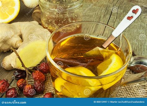 Natural Treatment for Colds and Flu. Ginger Lemon Honey Garlic and ...