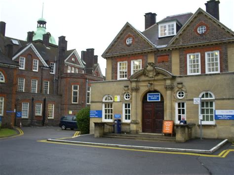 Main Entrance to Mount Vernon Hospital © Graham Hale :: Geograph Britain and Ireland