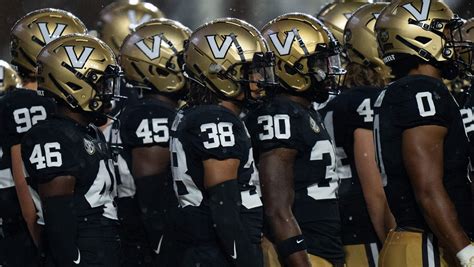 The First Look – Vanderbilt Commodores : r/warblogle